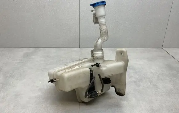 Volkswagen PASSAT B8 Windshield washer fluid reservoir/tank 3Q0955448B