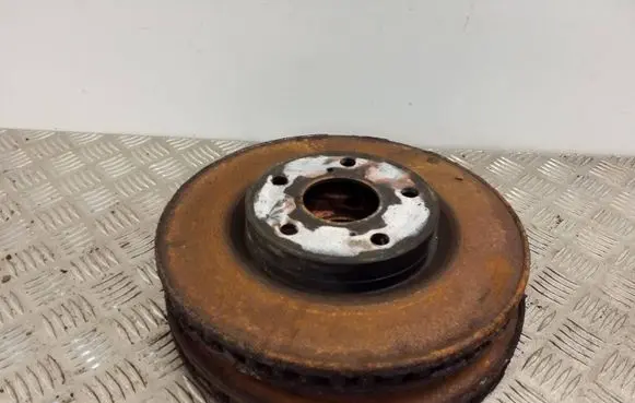 Toyota RAV 4 (XA40) Front brake disc