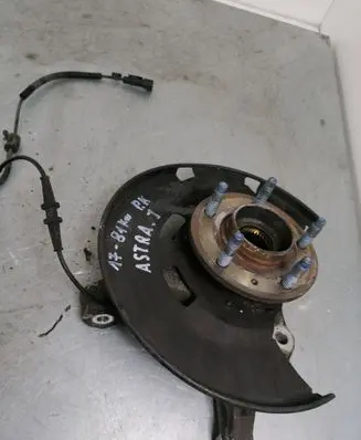 Opel Astra J Front wheel hub