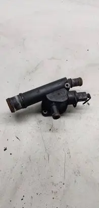 Volkswagen Golf V Engine coolant pipe/hose 038121132D