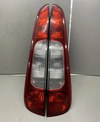 Ford Focus C-MAX Rear/tail lights 02S1012A00AR