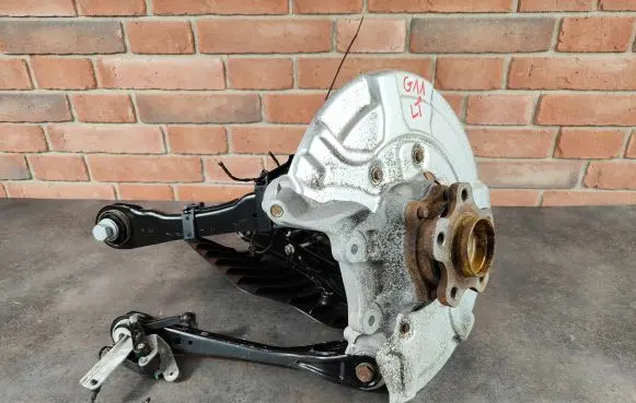 BMW 7 G11 G12 Rear wheel hub spindle/knuckle 6861135
