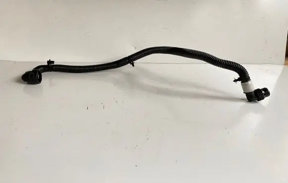 Tesla Model 3 Engine coolant pipe/hose 1589690