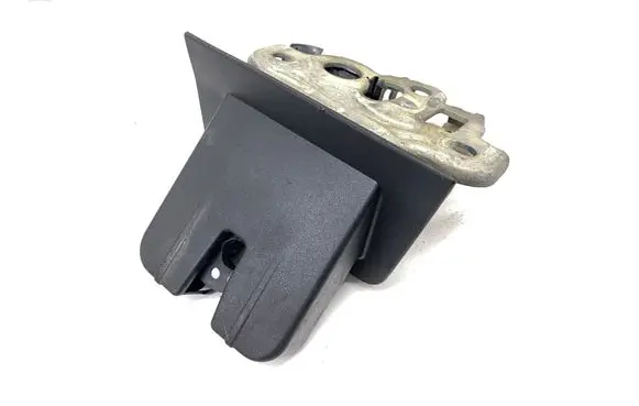 Audi Q3 8U Tailgate/trunk/boot lock/catch/latch 8R0827505