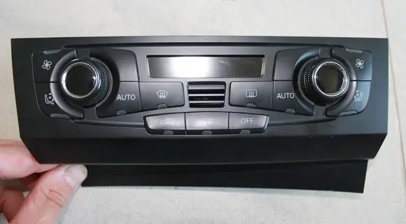 Audi A4 S4 B8 8K Climate control unit 8T2820043S