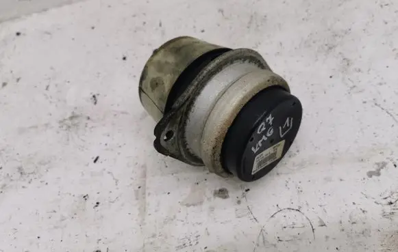 Audi Q7 4L Engine mount vacuum valve 7L8199131A