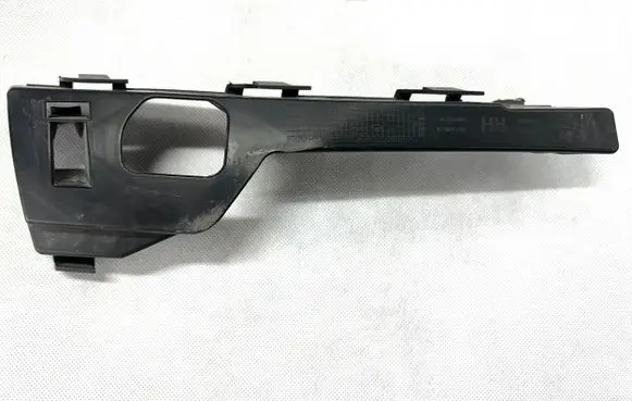 Ford Focus Front bumper mounting bracket 4M5117E856A PPTD10