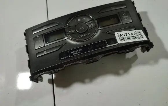 Toyota Auris 150 Climate control unit 5590002220B