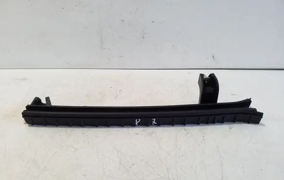 Fiat 500L Front door windshield rail 51884101