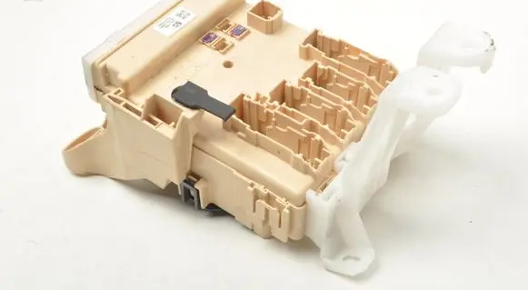 Toyota Auris E210 Fuse box set 8922102500