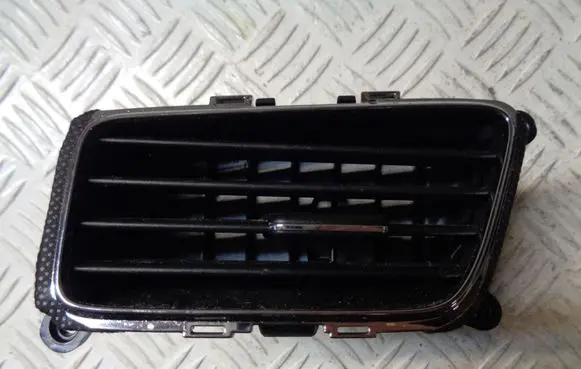KIA Ceed Dash center air vent grill 97410A2900