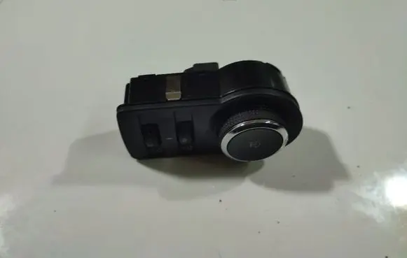 Opel Astra J Light switch 13268704