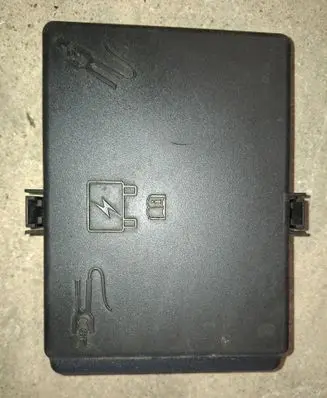 Maserati Levante Fuse box cover 7171381630