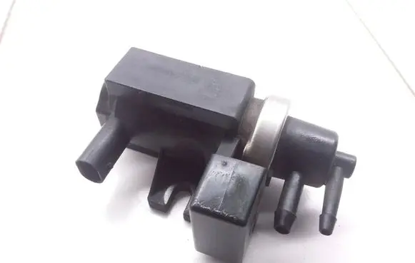 Mercedes-Benz A W169 Turbo solenoid valve A0051535528 70078200