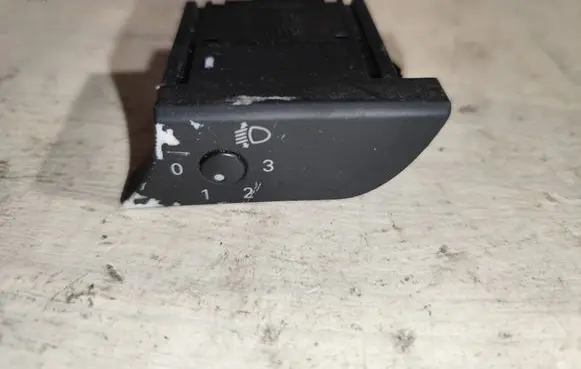 Audi A4 S4 B6 8E 8H Headlight level height control switch 8e1919094