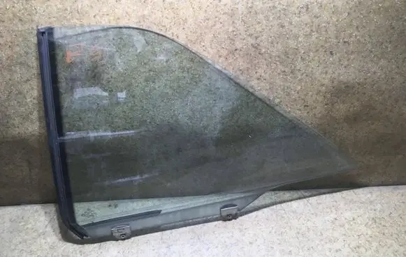 Mercedes-Benz E W124 Rear vent window glass 