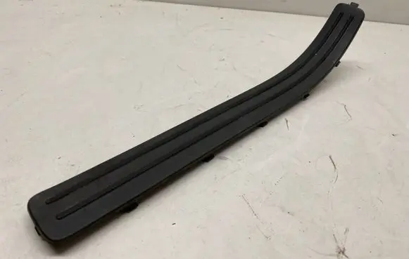 Volkswagen Touareg I Rear sill trim cover 7L0853793B