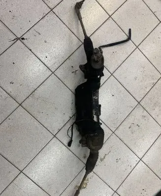 Volkswagen PASSAT B6 Steering rack 1K1423981 1K1423981J