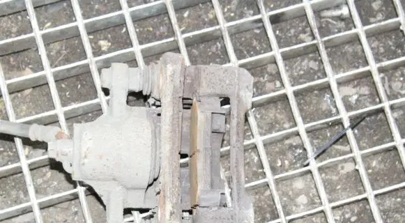 KIA Sportage Rear brake caliper
