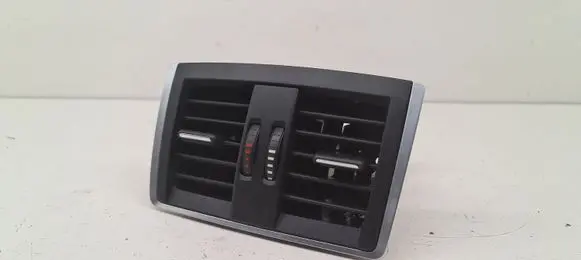 BMW 4 F32 F33 Rear air vent grill 9333675