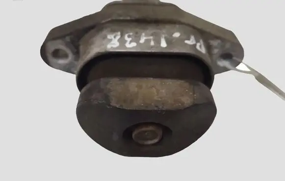Hyundai i40 Engine mount bracket 2102780 219503Z150