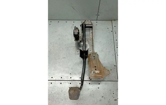 Volvo V50 Brake pedal 30714997