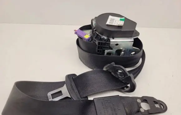 Audi A6 S6 C6 4F Front seatbelt 4F0857706A 008R000 031136