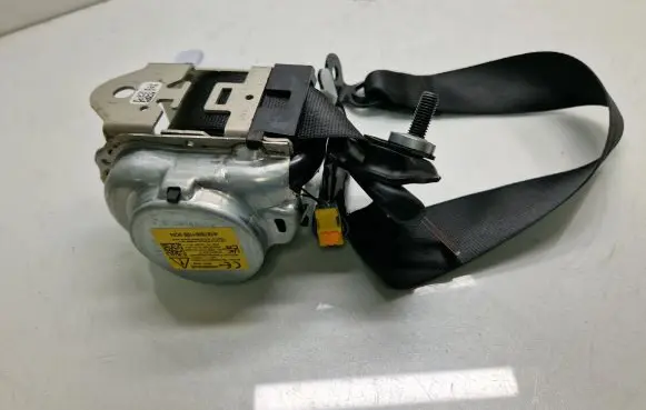 Mercedes-Benz GLE W167 Rear seatbelt A1678601100