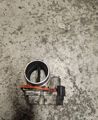 Audi A4 S4 B8 8K Throttle valve 8E0145950H 670707 3364207