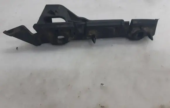 Audi A5 8T 8F Front bumper mounting bracket 8T0807283A