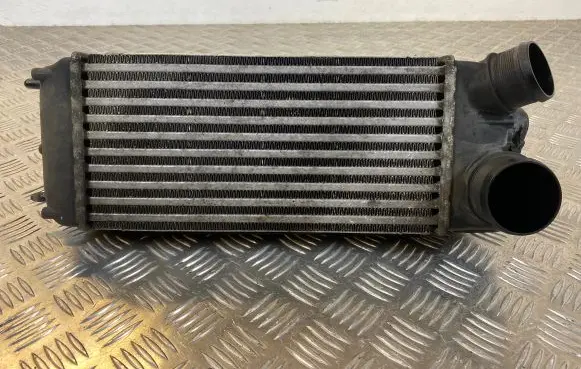 Ford Fiesta Intercooler radiator 8V519L440AE IA1442 M136093