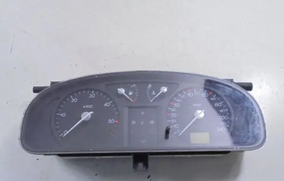 Renault Laguna II Speedometer (instrument cluster) 8200328436