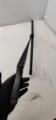 Volkswagen PASSAT B8 Front wiper blade arm 3G1955409