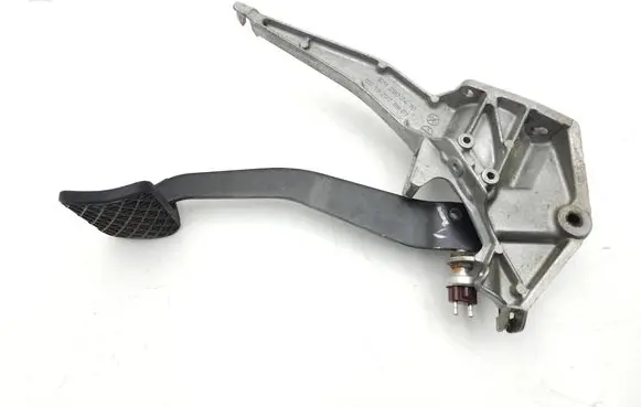 Mercedes-Benz S W126 Brake pedal 1262902419