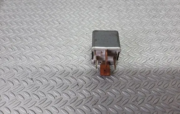 Audi A4 S4 B5 8D Other relay 191937503