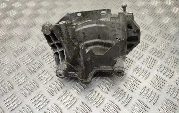 Citroen C4 II Picasso Fuel filter bracket/mount holder 