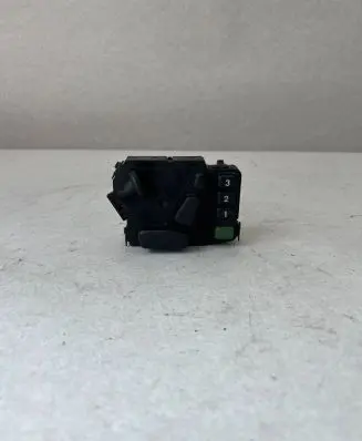 Mercedes-Benz E W210 Seat control switch 2108209210 03463105