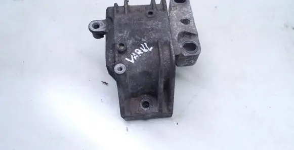 Volkswagen Touran I Engine mount bracket 1K0199262