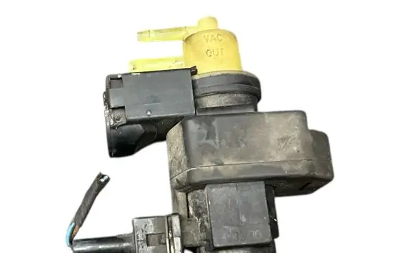 Hyundai ix35 Valve 36611203