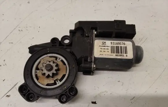 Opel Meriva A Front door window regulator motor 93189578