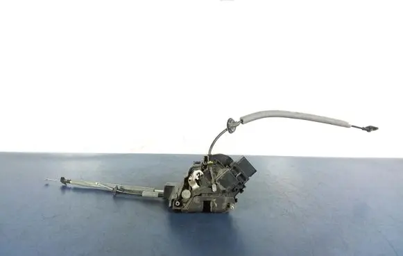 Volvo XC60 Front door lock 30799308