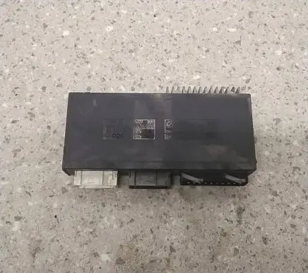 BMW 5 E39 Comfort/convenience module 8364696 5DK00704710 12037310