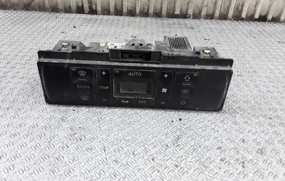 Audi A4 S4 B5 8D Climate control unit 8D0820043M