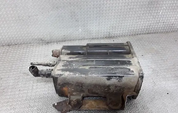 Active carbon filter fuel vapour canister