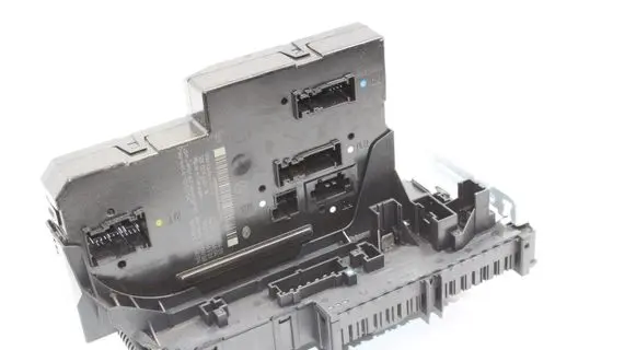 Mercedes-Benz E A207 Fuse box set 2129005401 5DK009620