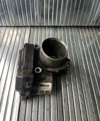 Renault Scenic III - Grand scenic III Throttle valve 8200754913 324906911 H8200744823