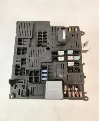 Volvo S90, V90 Fuse module 31398003