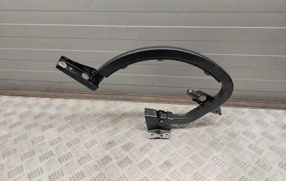 Audi A3 S3 8V Tailgate/trunk/boot hinge 8V5827302C