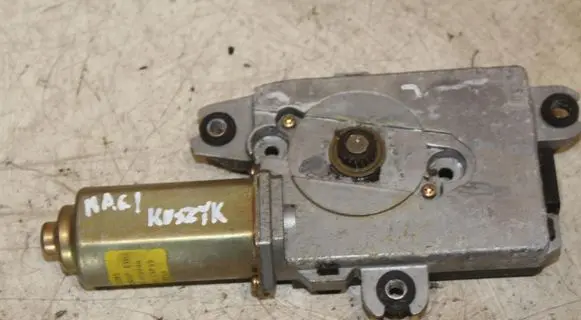 Subaru Forester SF Sunroof control unit/module 01220 MMR550202 MR9550202