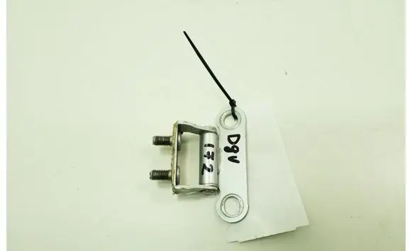 Toyota Verso Tailgate/trunk/boot hinge 6881002020